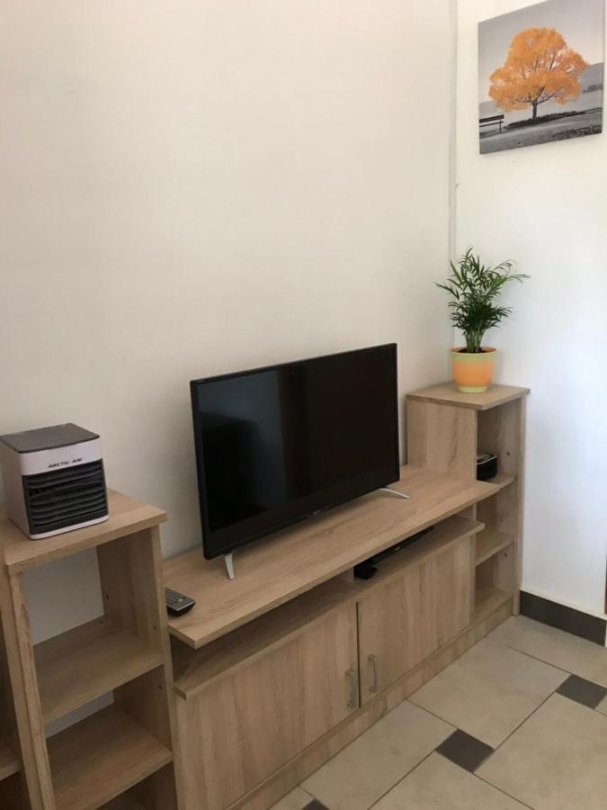 Family Friendly Holiday Home "Ana" 시베니크 외부 사진